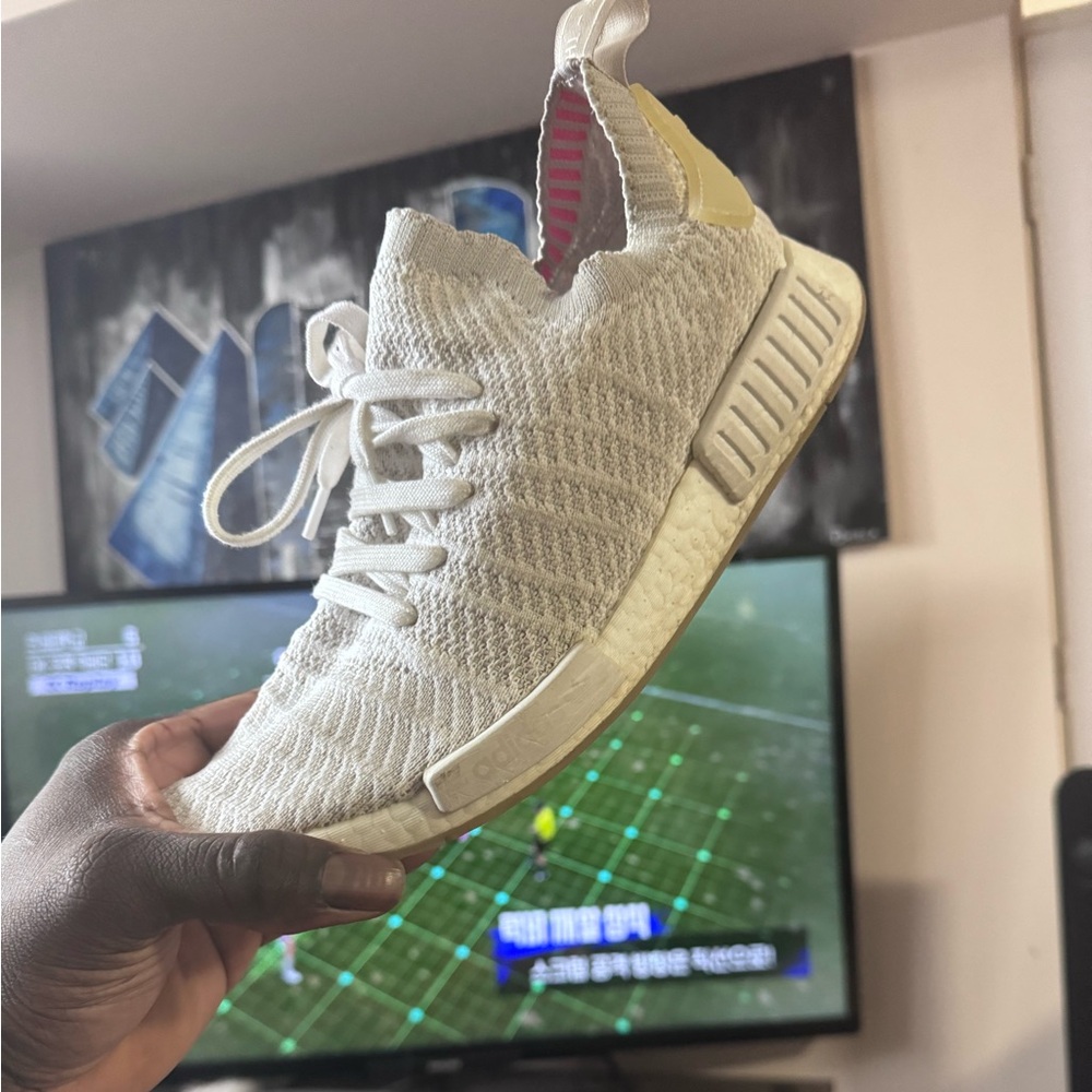 NMD R1 STLT PK